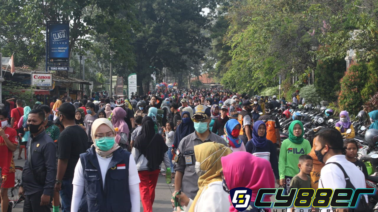Bupati Purwakarta Tinjau Titik Kerumunan Saat Akhir Pekan